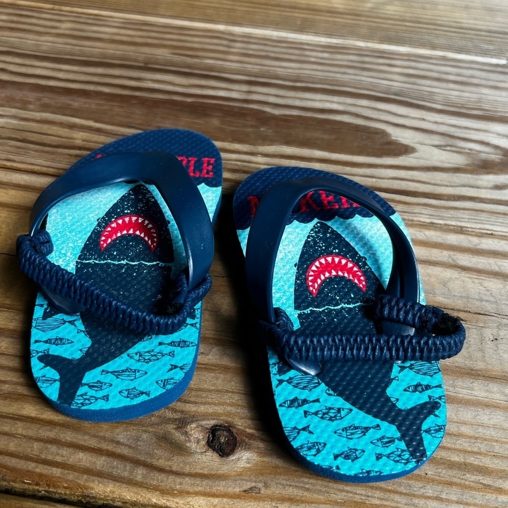 Infant baby toddler Blue Shark Flip Flops 4/5 - Picture 5 of 5